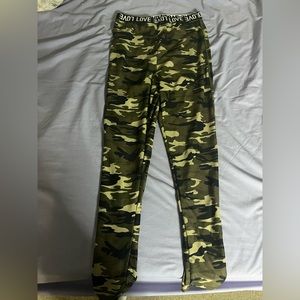 SHEIN camo leggings